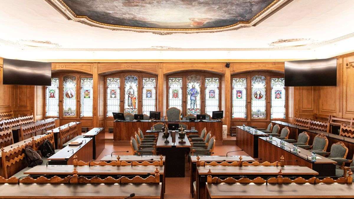 Grosser Rat Saal FR leer FN